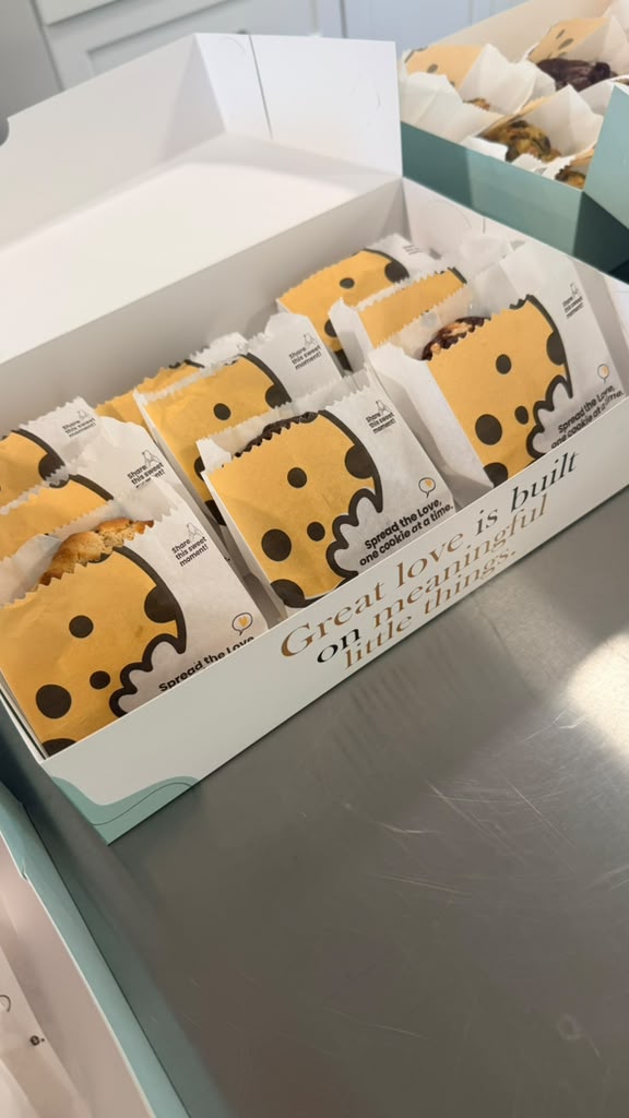 Open Team Box with individually wrapped Signature COOKITOS